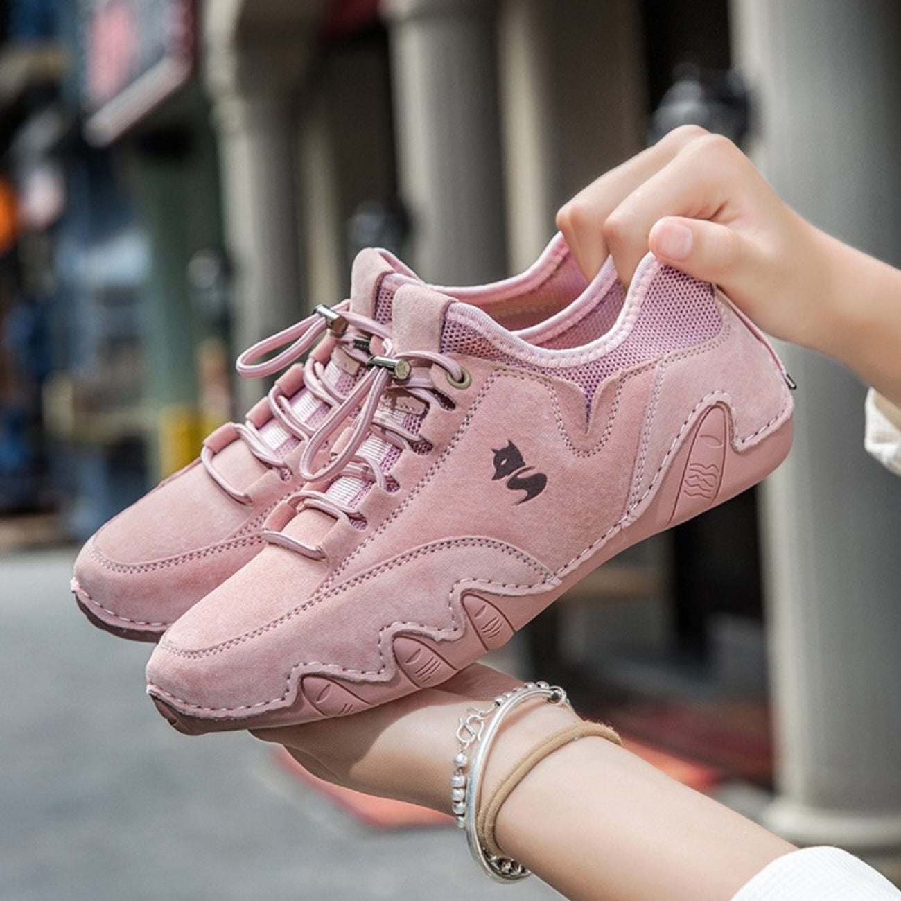 Women’s Waterproof Barefoot Outdoor Shoes – Leather Minimalist Hiking & Driving Sneakers D801