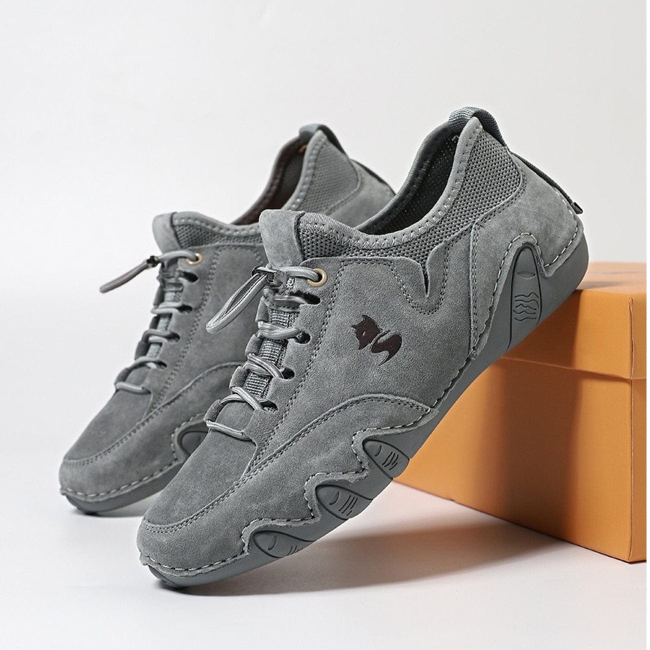 Women’s Waterproof Barefoot Outdoor Shoes – Leather Minimalist Hiking & Driving Sneakers D801