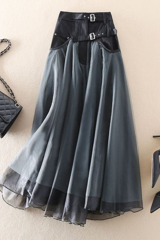 Women‘s Black Skirt