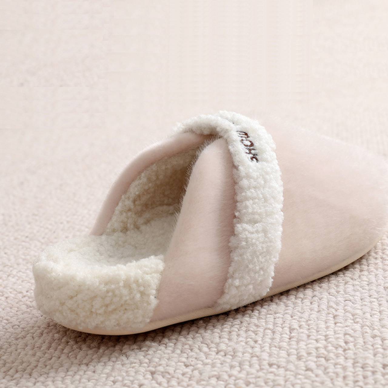Women Cozy Plush Indoor Slippers – Warm Fleece Lining, Anti-Slip Sole, Comfy Cloud-Like House Shoes for Cold Weather