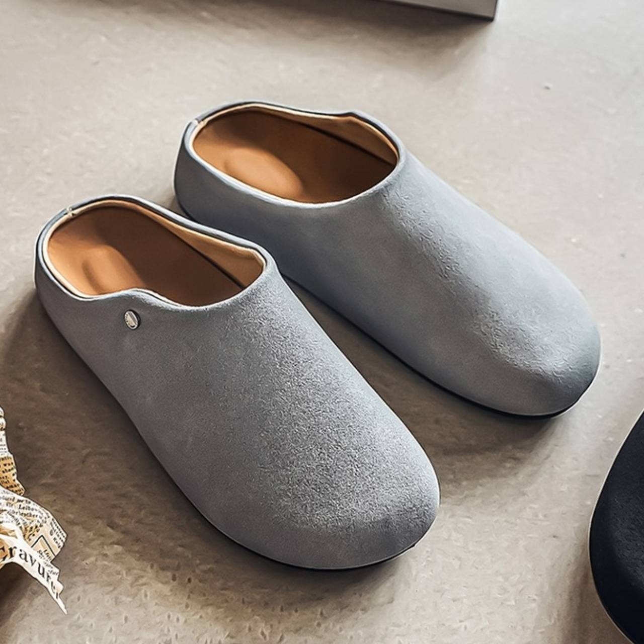 OMYEESE Men's Minimalist Indoor House Slippers – Soft Faux Suede, Warm Lining, Anti-Slip Sole, Cozy Home Shoes for Men