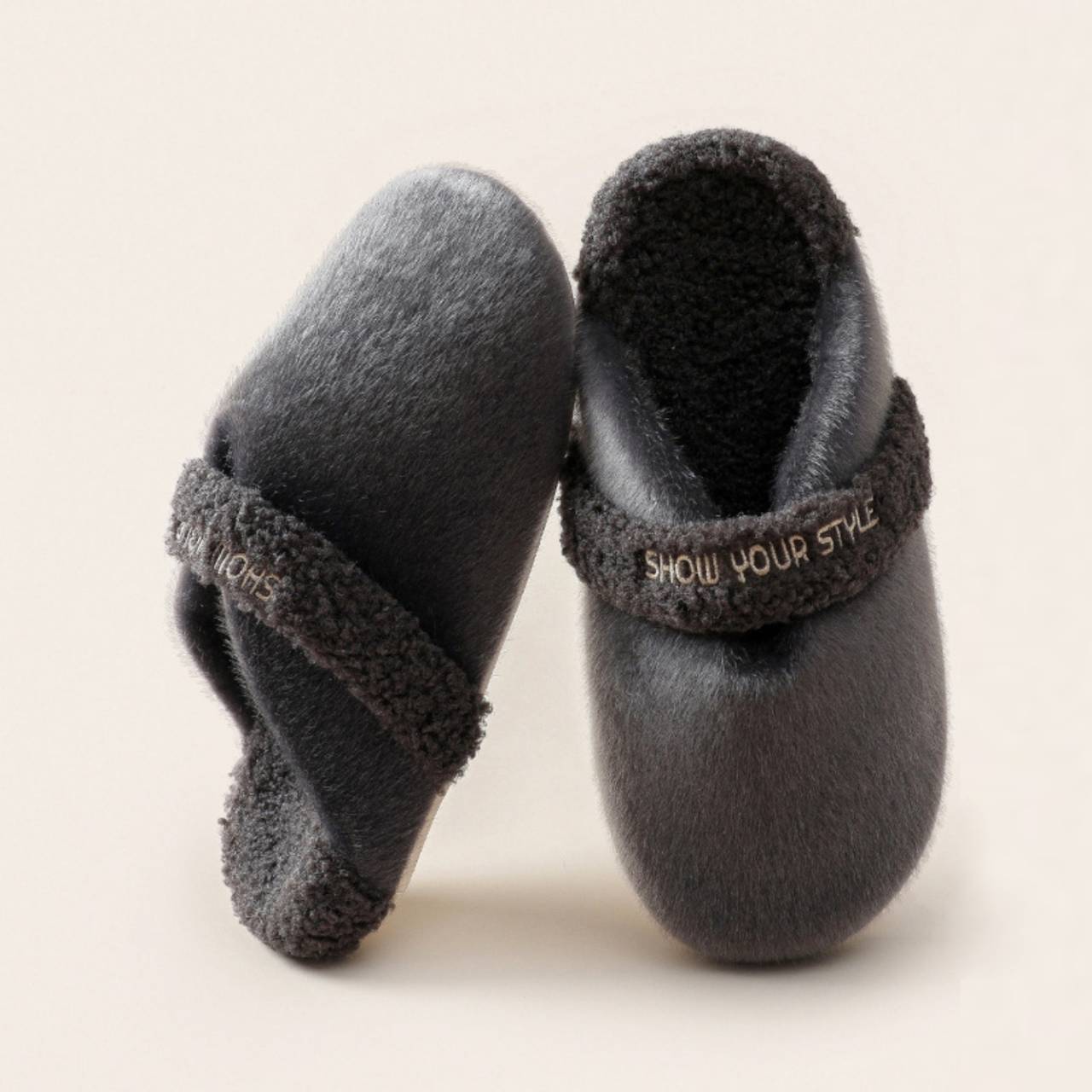 Women Cozy Plush Indoor Slippers – Warm Fleece Lining, Anti-Slip Sole, Comfy Cloud-Like House Shoes for Cold Weather