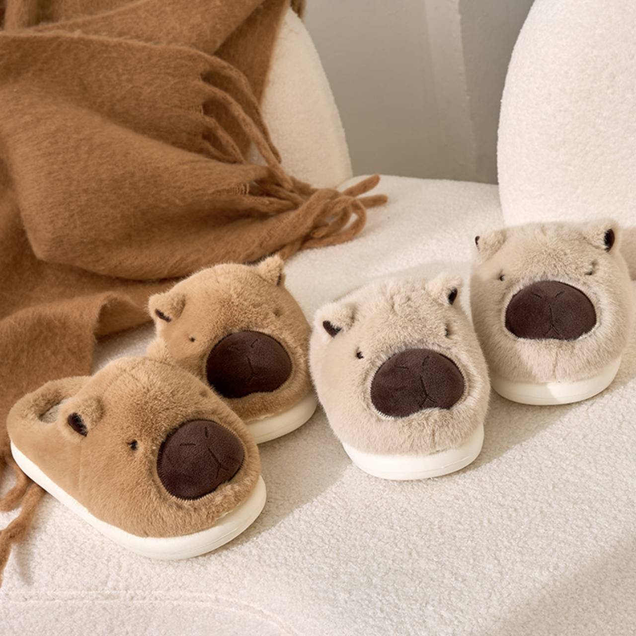 Cute Capybara Plush Slippers – Warm Fuzzy Winter House Shoes, Slip-On Cozy Animal Slippers for Women & Teens